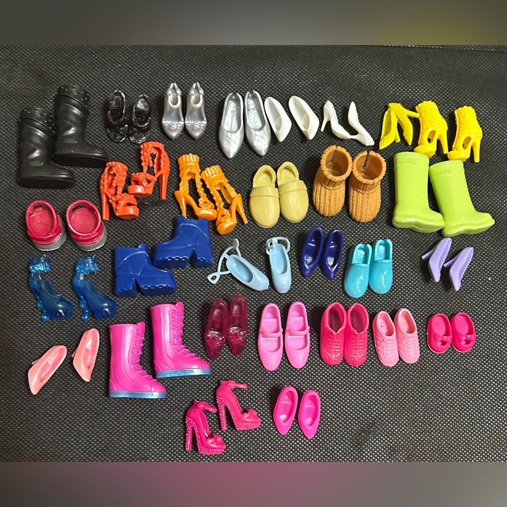Lot Of 29 Pairs Of Boots Shoes Ballet Flats Sandals Heels LOL Barbie Other Doll